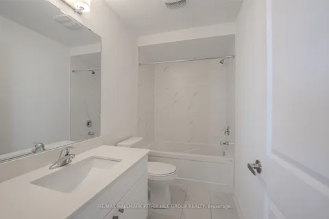 11 Sagewood Ave, Barrie, ON L9J 0K8