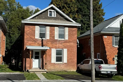 212 Laclie St, Orillia, ON L3V 4N6