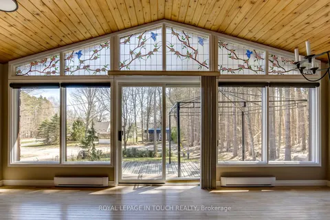 61 Beaufort Cres, Tiny, ON L9M 0B8