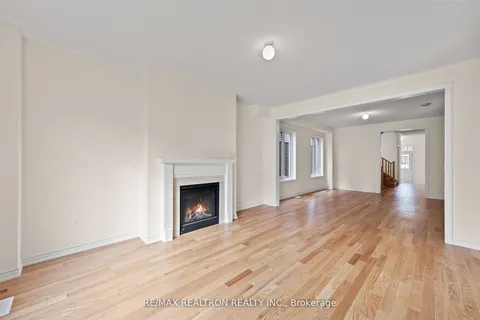 45 Prudhoe Terr, Barrie, ON L9S 2Z8