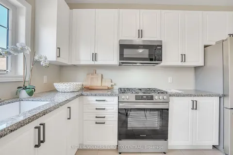 206 Cubitt St, Clearview, ON L0M 1S0