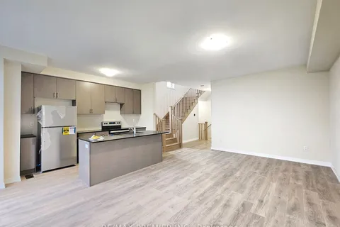 94 Turnberry Lane, Barrie, ON L4N 6K7