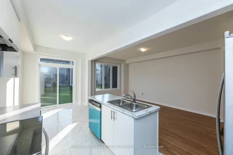 10 Rochester Dr, Barrie, ON L9J 0W1