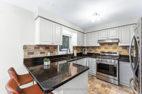 28 Balliston Rd, Barrie, ON L4N 6Z6