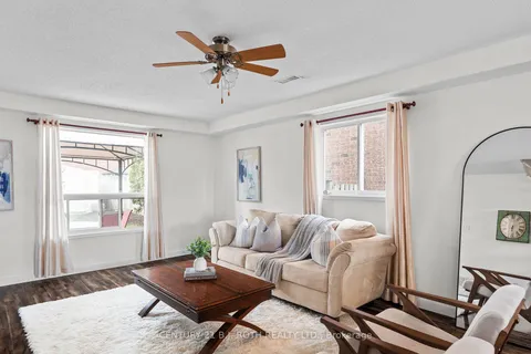 28 CHARLESON Dr, Barrie, ON L4N 8N7