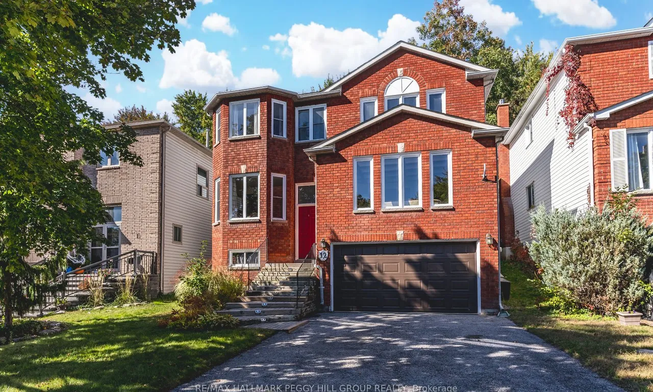 12 Moore Pl, Barrie, ON L4N 6N6