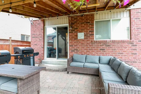 23 Wice Rd, Barrie, ON L4N 8S4