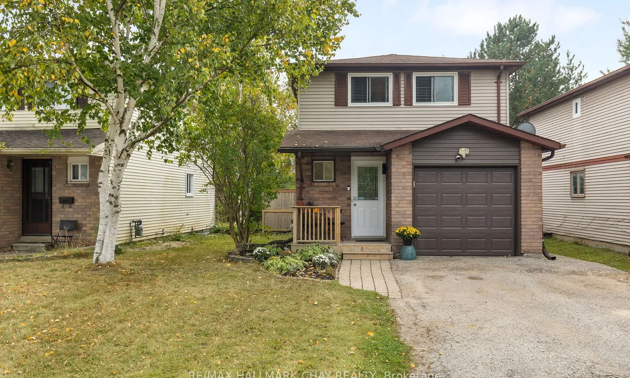 39 Corbett Dr, Barrie, ON L4M 5S9