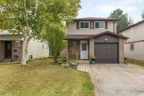 39 Corbett Dr, Barrie, ON L4M 5S9