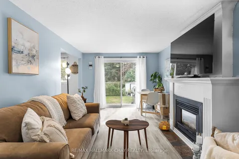 39 Corbett Dr, Barrie, ON L4M 5S9