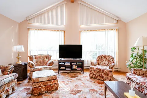 84 Wendake Rd, Tiny, ON L0L 2T0