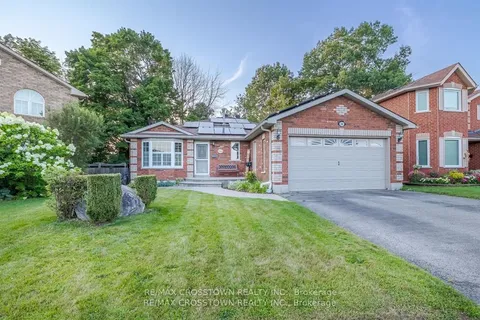 38 Crompton Dr, Barrie, ON L4M 6N1