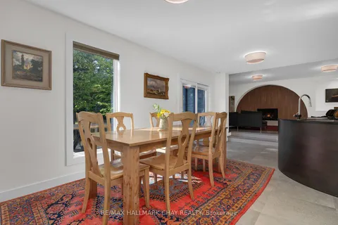 30 Valley Dr, Barrie, ON L4N 4R9