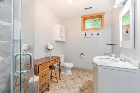 697 Lafontaine Road, Tiny, ON L9M 0S5