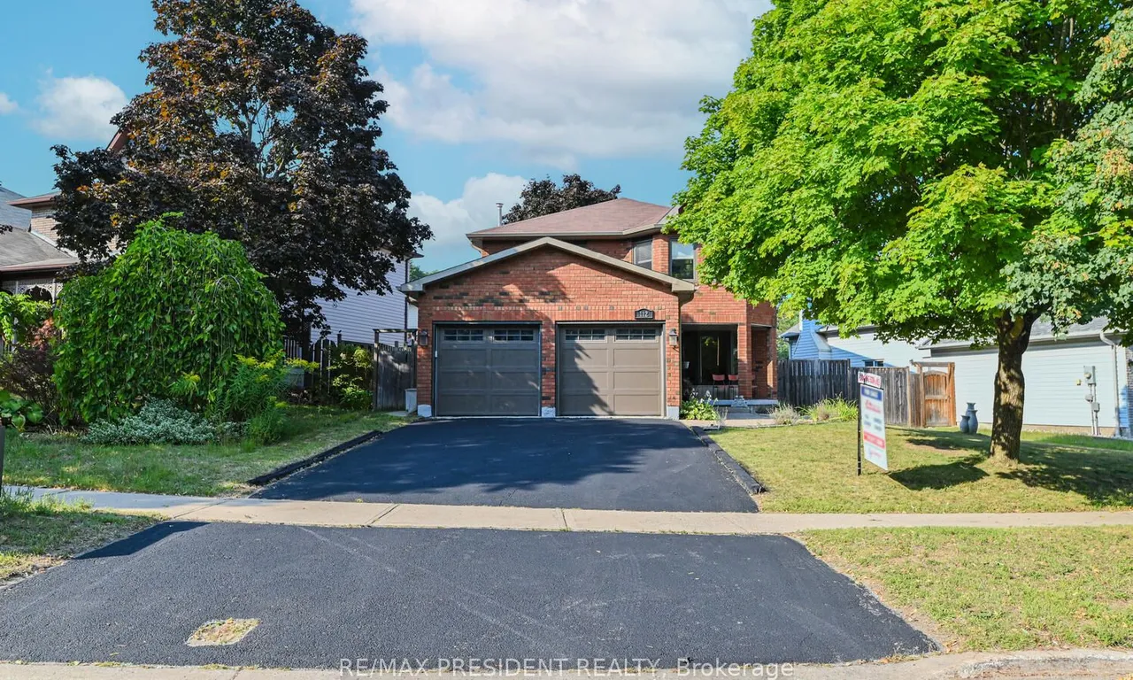 112 Browning Tr, Barrie, ON L4N 6R3