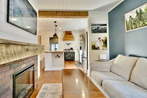 3429 Penetanguishene Rd, Oro-Medonte, ON L4M 4Y8