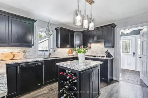 17 Trails End, Collingwood, ON L9Y 5B1