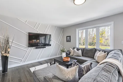 17 Trails End, Collingwood, ON L9Y 5B1
