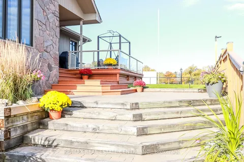 138 Glenwood Dr, Wasaga Beach, ON L9Z 2K5