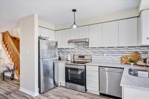 59 Hawthorne Cres, Barrie, ON L4N 9Y7