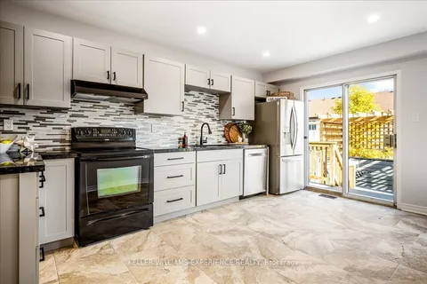 100 D&apos;ambrosio Dr, Barrie, ON L4N 7N5
