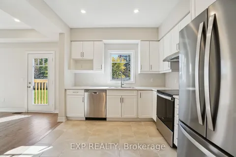 31 Shipley Ave, Collingwood, ON L9Y 5M7