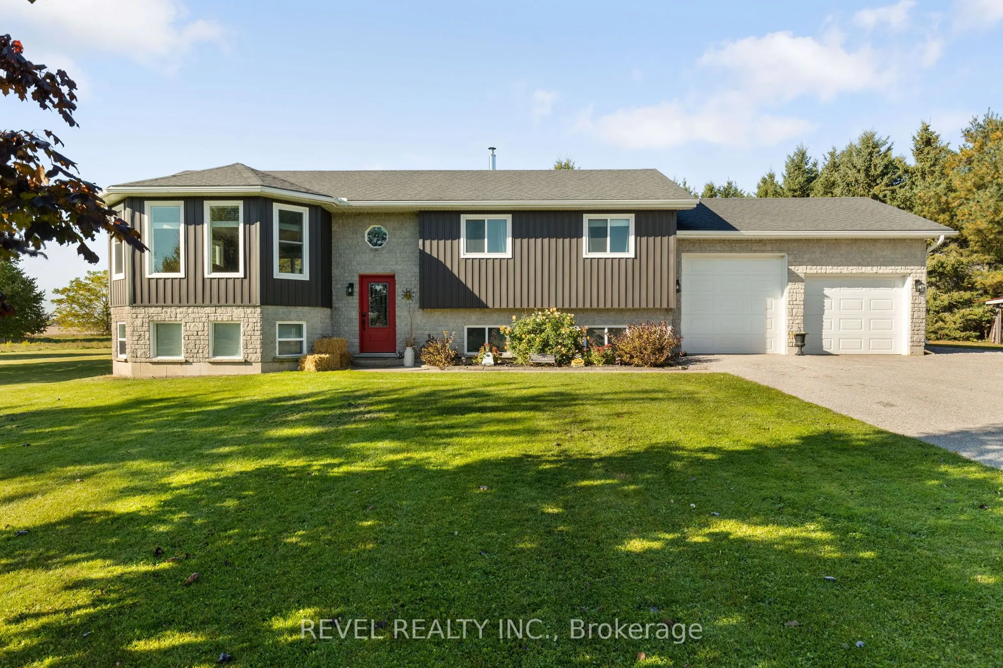 1866 Old Second Road, Springwater, ON L0L 1V0