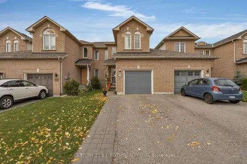 8 Ridwell St, Barrie, ON L4N 0X2