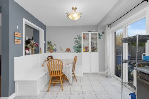 8 Ridwell St, Barrie, ON L4N 0X2