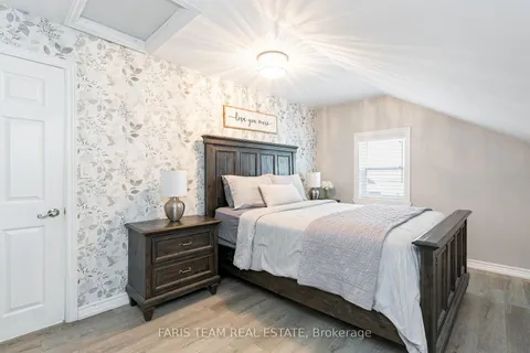 131 Rodney St, Collingwood, ON L9Y 1E2