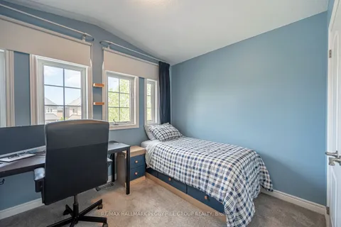 51 Catherine Dr, Barrie, ON L4N 0H1