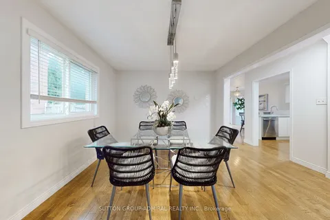 15 Leslie Ave, Barrie, ON L4N 9N7