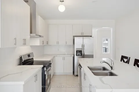 83 Sun Valley Ave, Wasaga Beach, ON L9Z 0N7