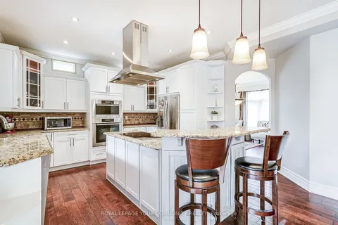 49 Heatherwood Dr, Springwater, ON L0L 1X0