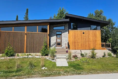 38 Betty Blvd, Wasaga Beach, ON L9Z 2Y4
