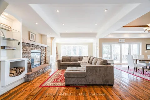 7 Pine Pt, Oro-Medonte, ON L4M 4Y8