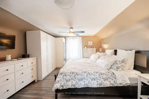 1556 Flos Rd 4, Springwater, ON L0L 2K0