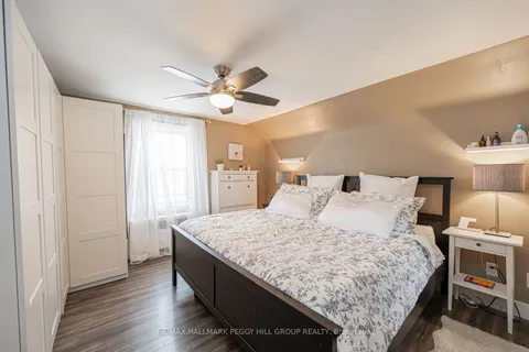1556 Flos Rd 4, Springwater, ON L0L 2K0