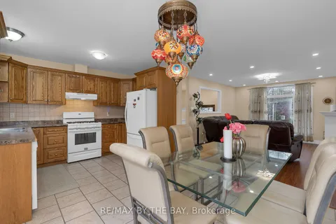 96 46th St, Wasaga Beach, ON L9Z 1Y7