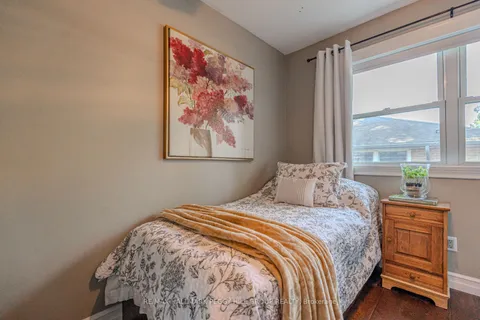 65 Melrose Ave, Barrie, ON L4M 2B1