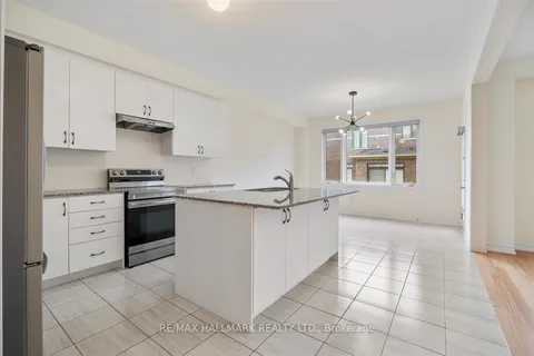 4 Bannister Rd, Barrie, ON L9J 0L4