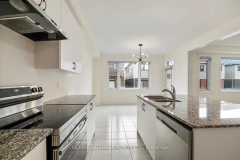 4 Bannister Rd, Barrie, ON L9J 0L4