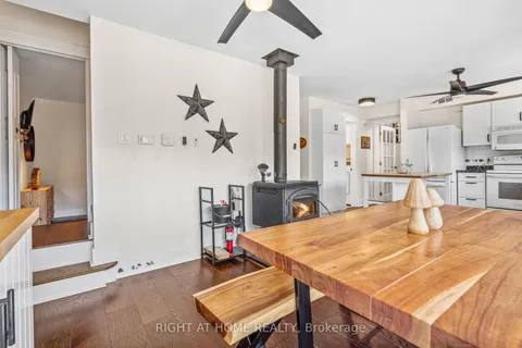 3583 Riverdale Dr, Severn, ON L0K 2B0