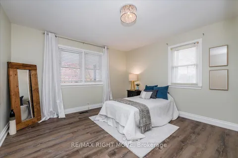 26 George St, Orillia, ON L3V 2V3