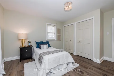 26 George St, Orillia, ON L3V 2V3