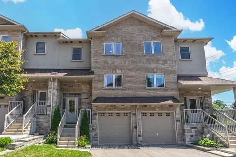 376 Blake St, Barrie, ON L4M 1L3