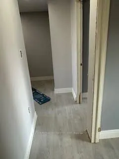 232 Nathan Cres, Barrie, ON L4N 0N3