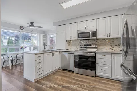 28 Leggott Ave, Barrie, ON L4N 8A9