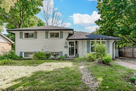 7 Alexander Ave, Barrie, ON L4M 2B5