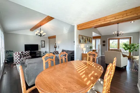 502 Nosov Dr, Iroquois Falls, ON P0K 1G0